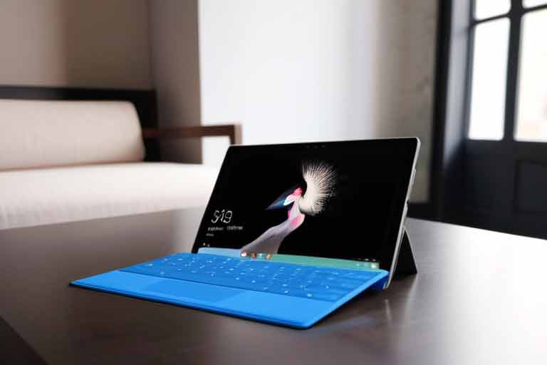 ¿Cómo solucionar el mensaje "no se pueden cargar o descargar los cambios porque las credenciales almacenadas en caché han expirado" en tu tableta Surface?